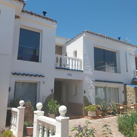 Pensión Isla - Couples Only Casas de Cuadra Exterior foto