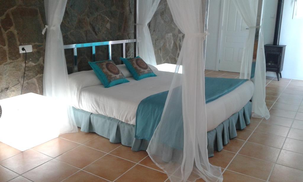Pensión Isla - Couples Only Casas de Cuadra Exterior foto